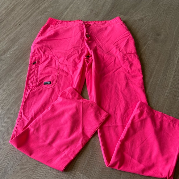 Grey's Anatomy Hot Pink Scrubs - Picture 1 of 4